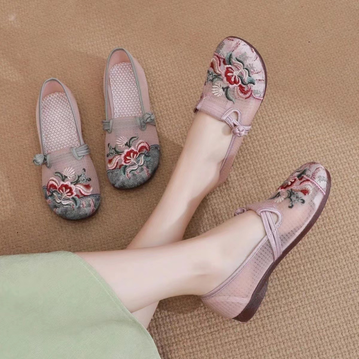 In the spring and summer of 2025, old Beijing cloth shoes for housewives, thin mesh shoes, versatile shoes for middle-aged and elderly people, casual shoes that can be worn on one foot Specification drawing