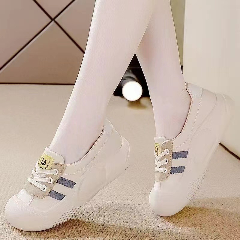 Women's 2024 four-season new breathable soft-soled retro high-end sporty casual shoes wholesale from an export women's shoe factory Application Scenario