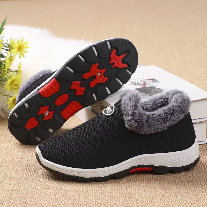 Wholesale of 2022 winter new style old Beijing cloth shoes, women's fleece walking shoes, warm women's shoes and lightweight sports shoes Application Scenario