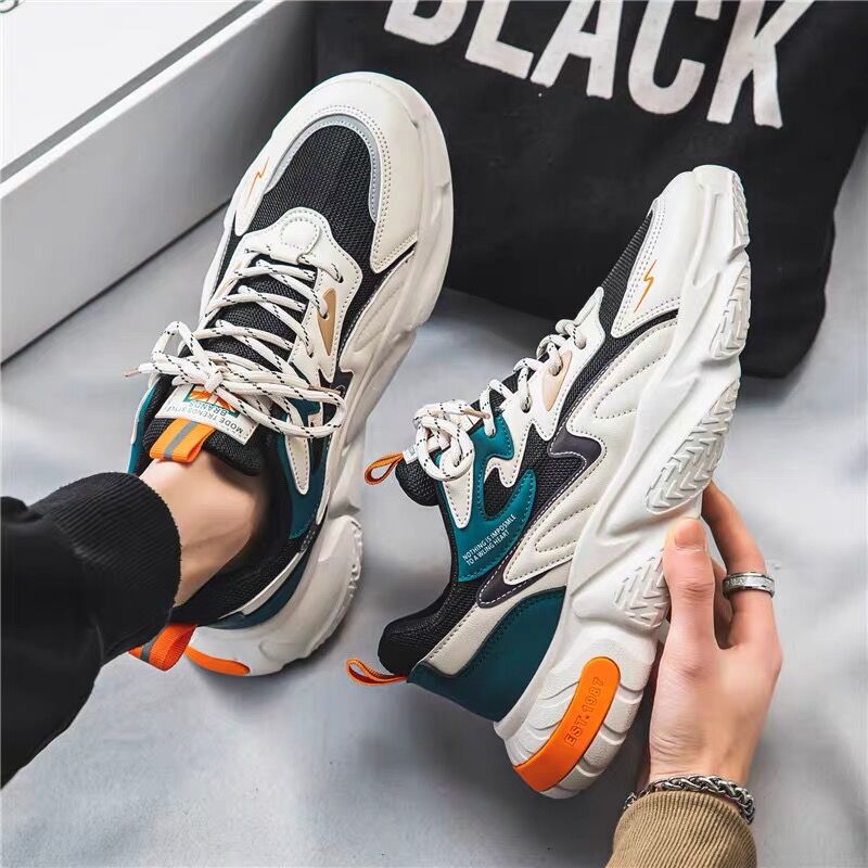 New breathable mesh sports shoes for men in summer, trendy and versatile height-increasing casual sneakers, running dad shoes Application Scenario
