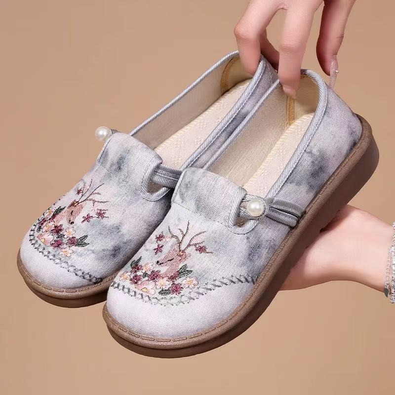 New spring ethnic-style embroidered shoes for women, traditional Beijing cloth shoes, women's Hanfu shoes, and mom's casual shoes Specification drawing