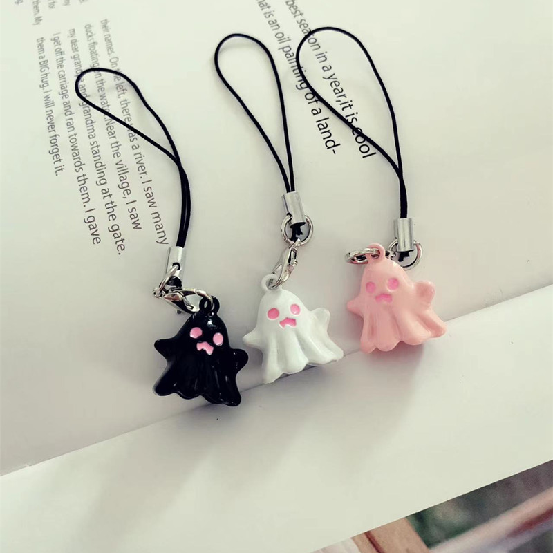 Ins-style cartoon cute 3D ghost phone pendant, USB flash drive pendant, personalized lanyard, anti-loss Halloween gift Application Scenario