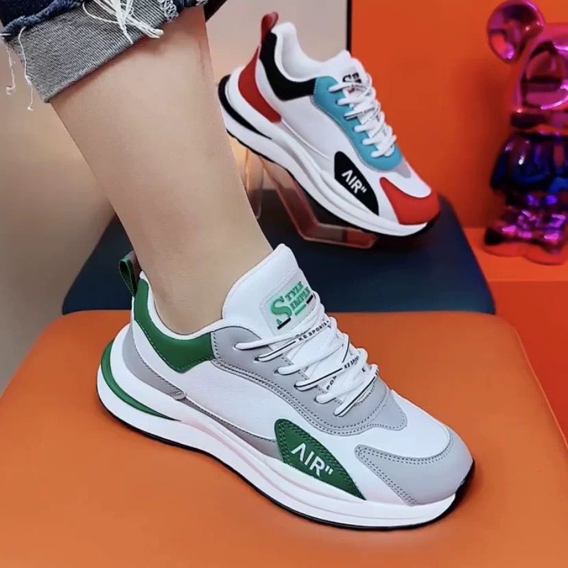 New low-top lace-up dad shoes for couples, outdoor casual sports shoes, light and versatile, breathable leather surface, export batch full figure