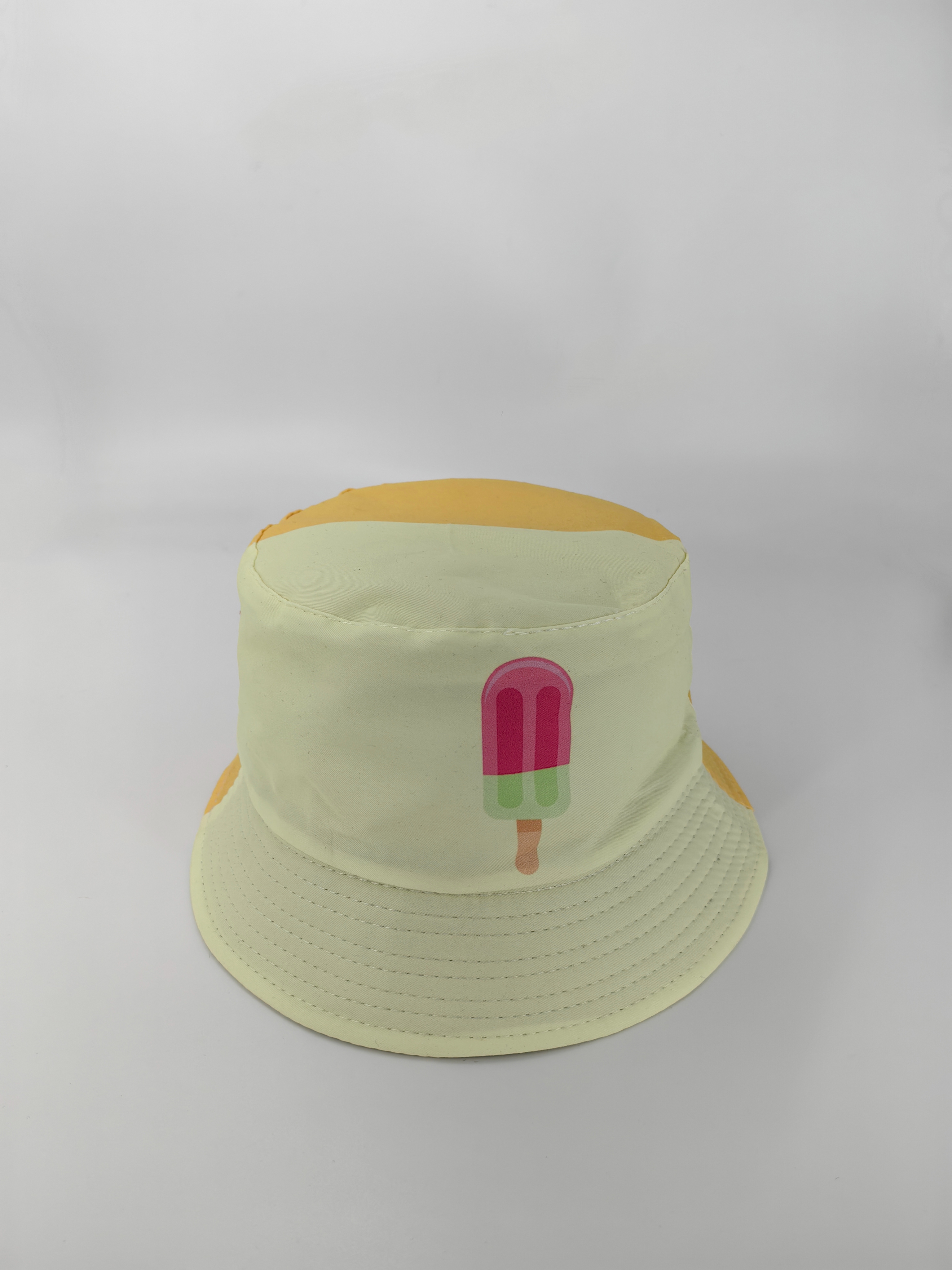 This is a popular watermelon ice cream for children in spring and summer. It features double-sided printed and color-blocked patterns on both sides. It can be worn with a fisherman's hat on both sides. It is cute, cartoon, classic and versatile. It can be used outdoors for sun protection and is foldable for easy carrying. It is suitable for both men and women and has a pier circumference of 54CM Specification drawing