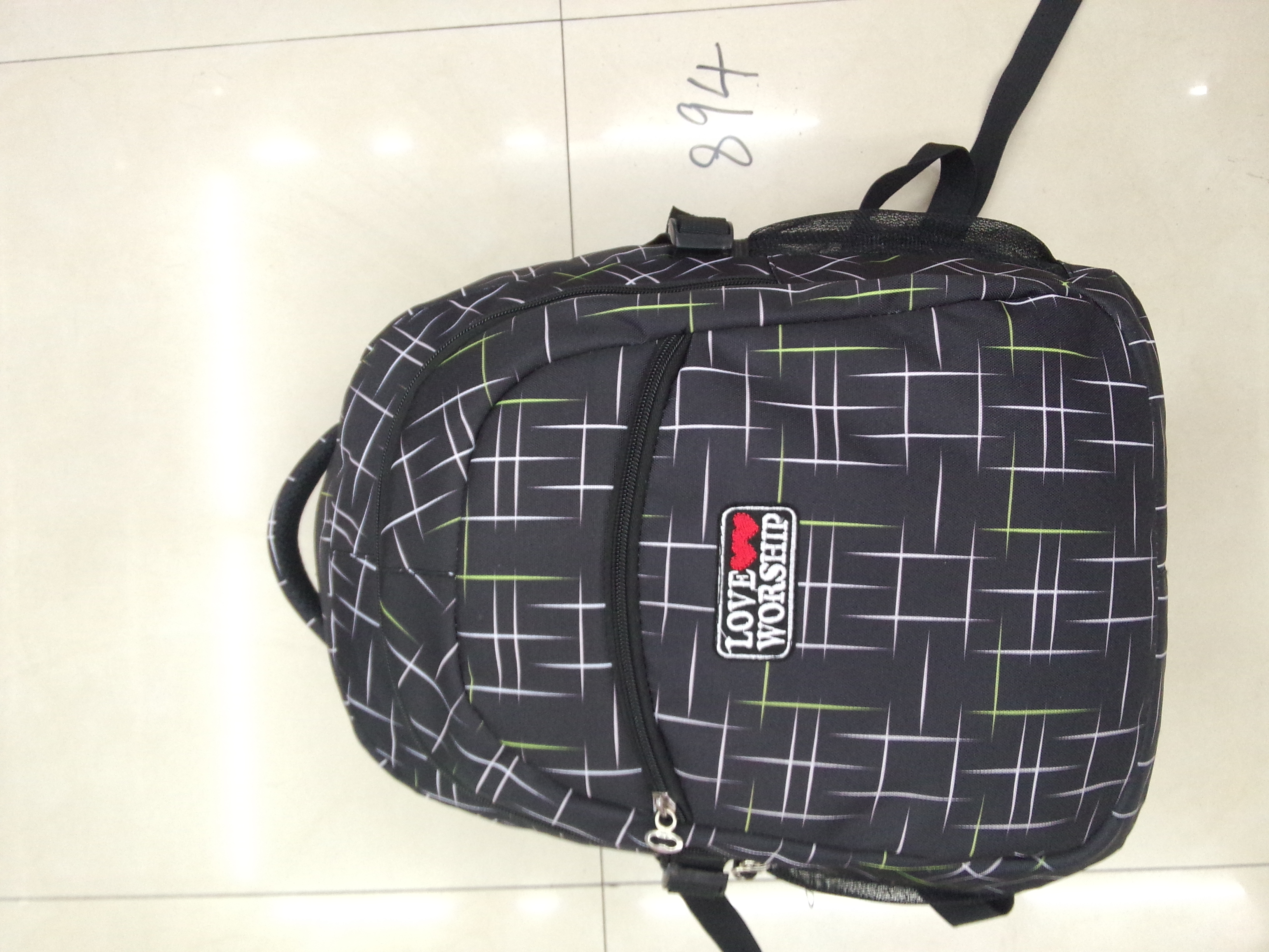 双肩包/背包/商务双肩包/电脑包/广州双肩包白底实物图