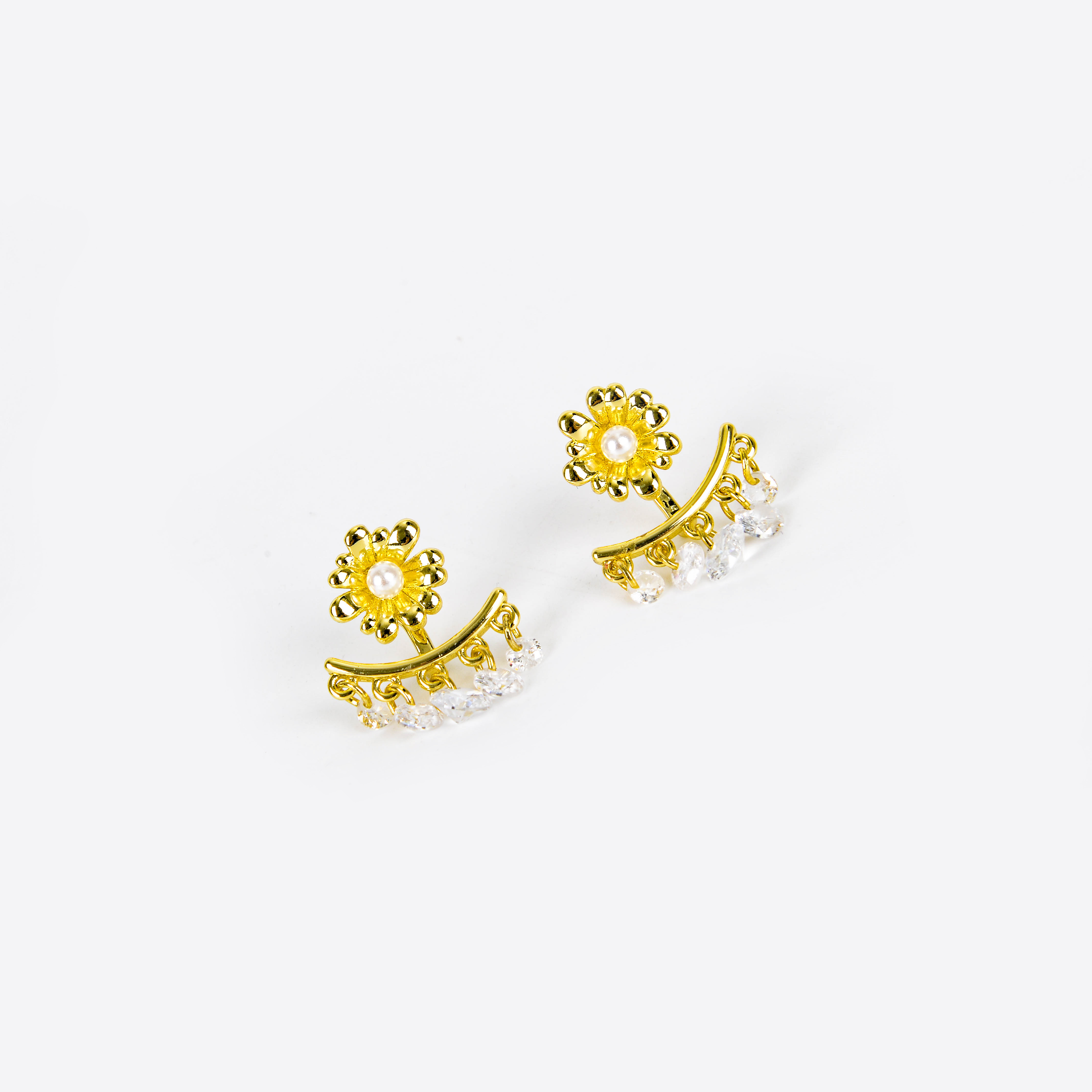 Super ethereal, exquisite and beautiful flower tassel earrings, niche and light luxury design sense ear studs, fashionable, individual and high-end earrings Specification image