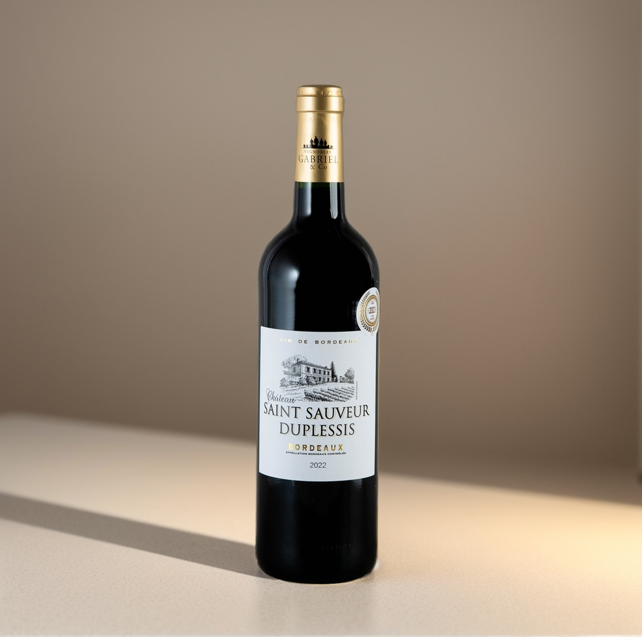 Dry red wine from Saint-Suarez, Bordeaux, France Specification image