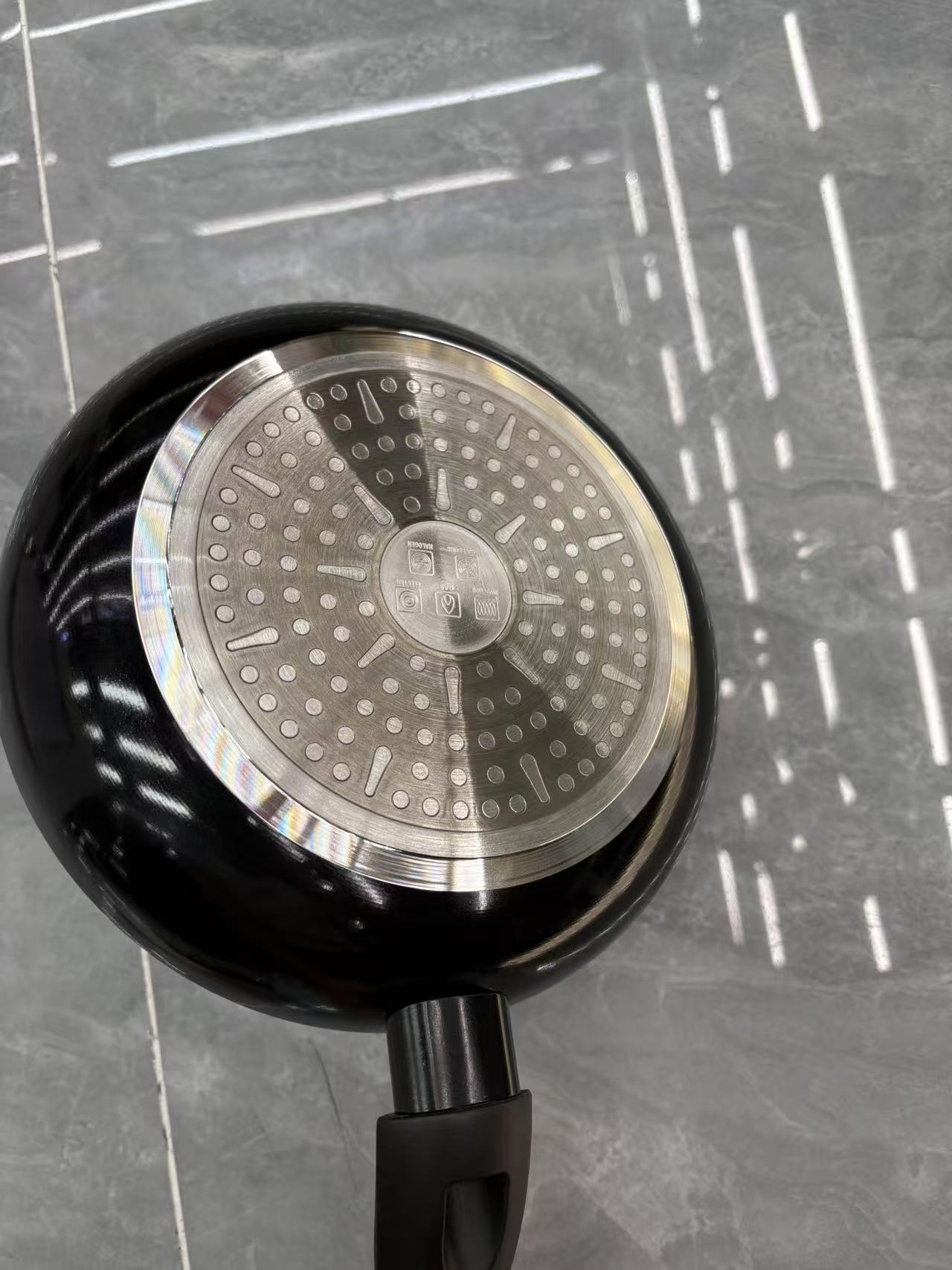 Frying pan, 22cm flat pan, gas stove, induction cooker, raw frying pan, factory direct sales, flat pan, non-stick pan details Picture