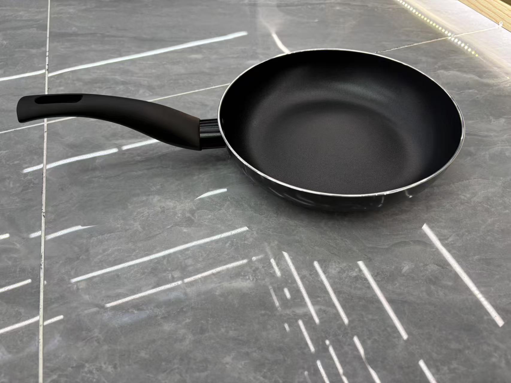 DESSIN non-stick pan, frying pan, flat pan, 20cm wok, induction cooker, gas stove Item Picture