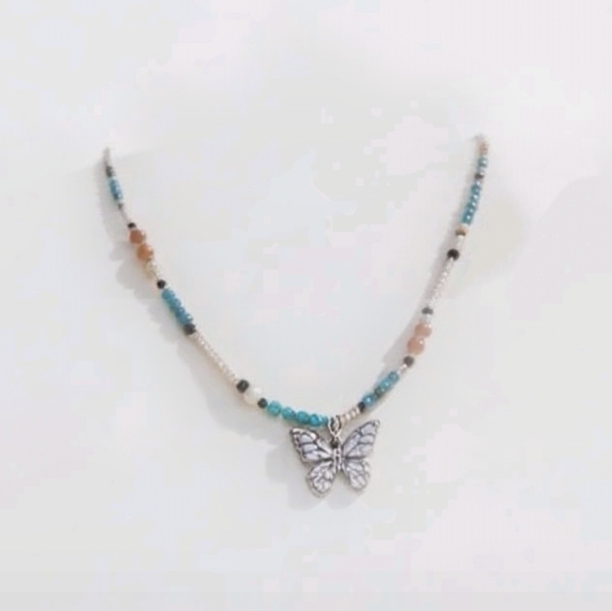 Forest-themed InS-style leaf necklace, a popular natural real leaf collarbone necklace in Europe and America, exquisitely handcrafted accessory Item Picture