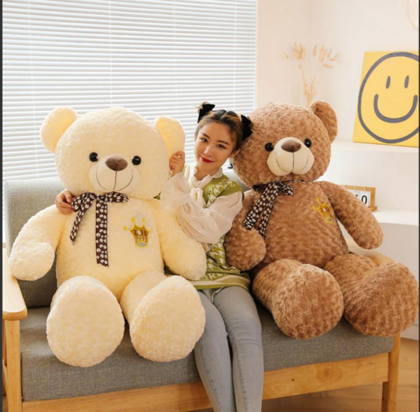 The oversized plush bear doll is a great choice for giving as a gift, providing a strong sense of security details Picture