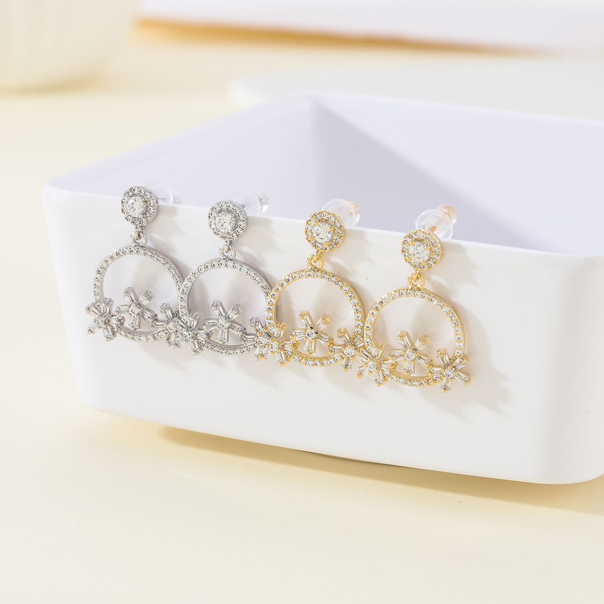 Xuhui brand exquisite and light luxury copper plated with real gold and zircon inlaid 925 silver needle small fragrance style fashionable and elegant stud earrings Item Picture