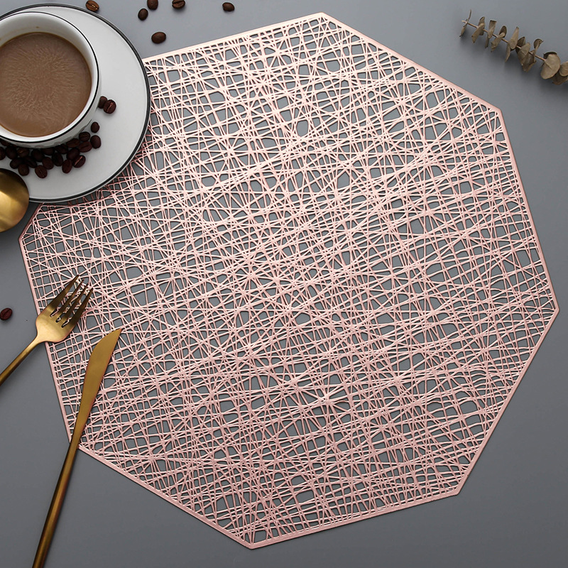 European and American placemats are waterproof and oil-resistant. Luxurious Chinese and Western cuisine for Christmas celebration parties