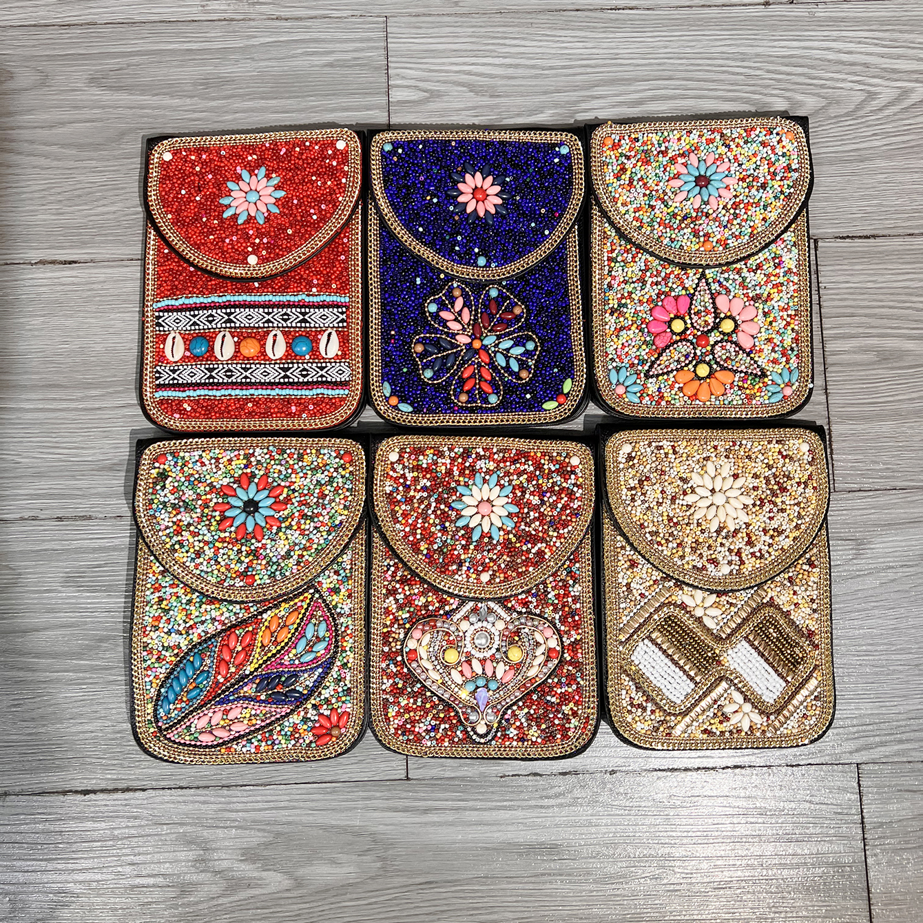 波西米亚女士手机包钱包复古重工米珠单肩包包女士特色肩带可调节斜跨包2025年秋季新款时尚女士手机包