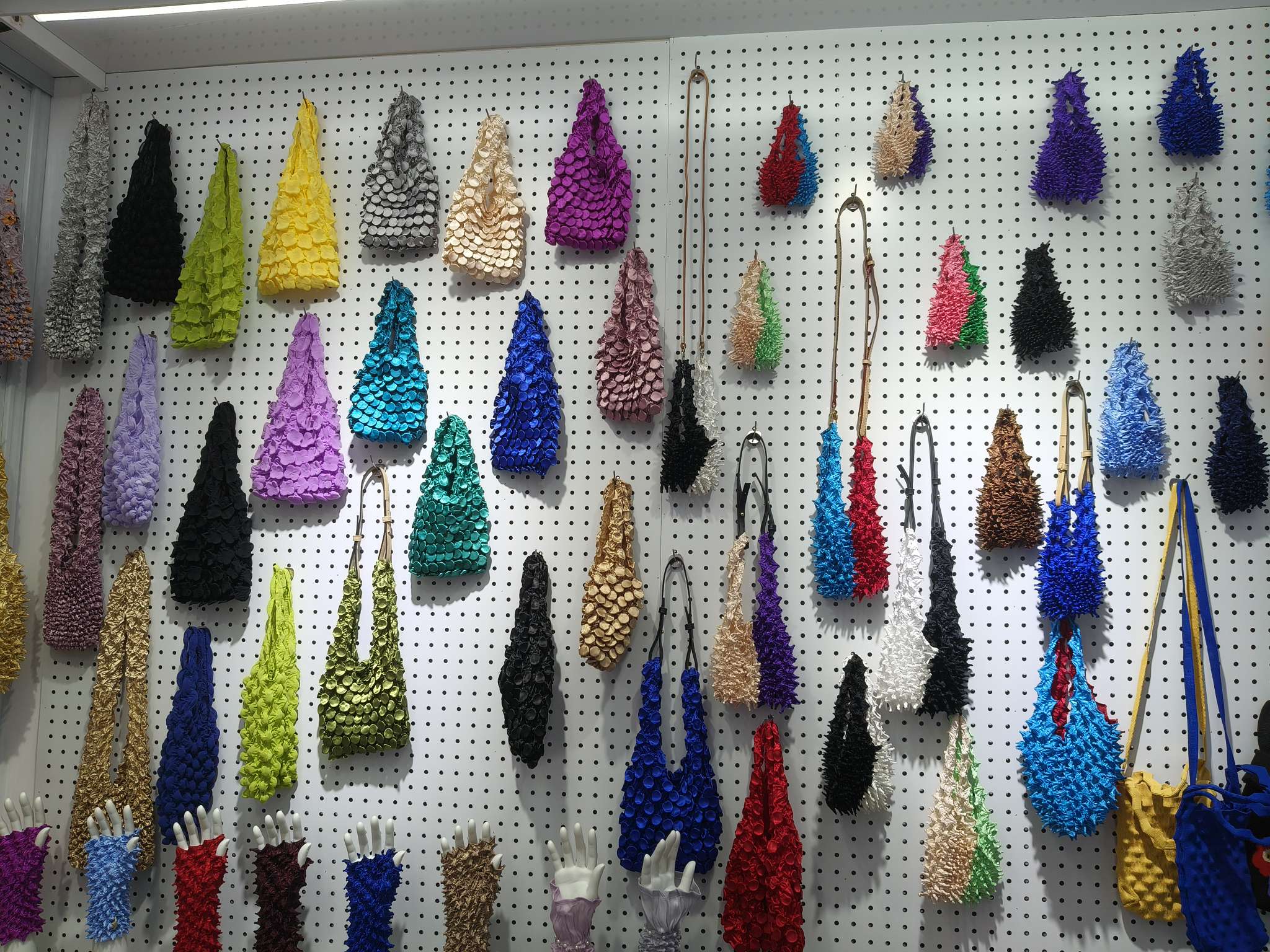 Yiwu Xunfeng Packaging Handbag Trading Firm describe pic - 3