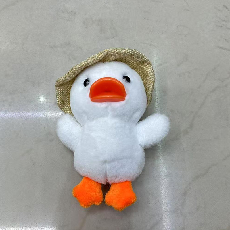 带草帽鸭子毛绒动物创意玩偶卡通周边挂件毛绒公仔挂件钥匙扣布偶挂件可爱装饰礼物夹娃娃机厂家直销详情7