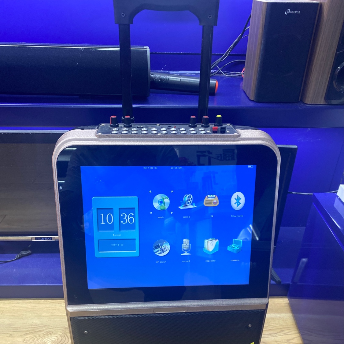 拉杆音箱蓝牙音箱高品质无线立体声体验音响带屏幕