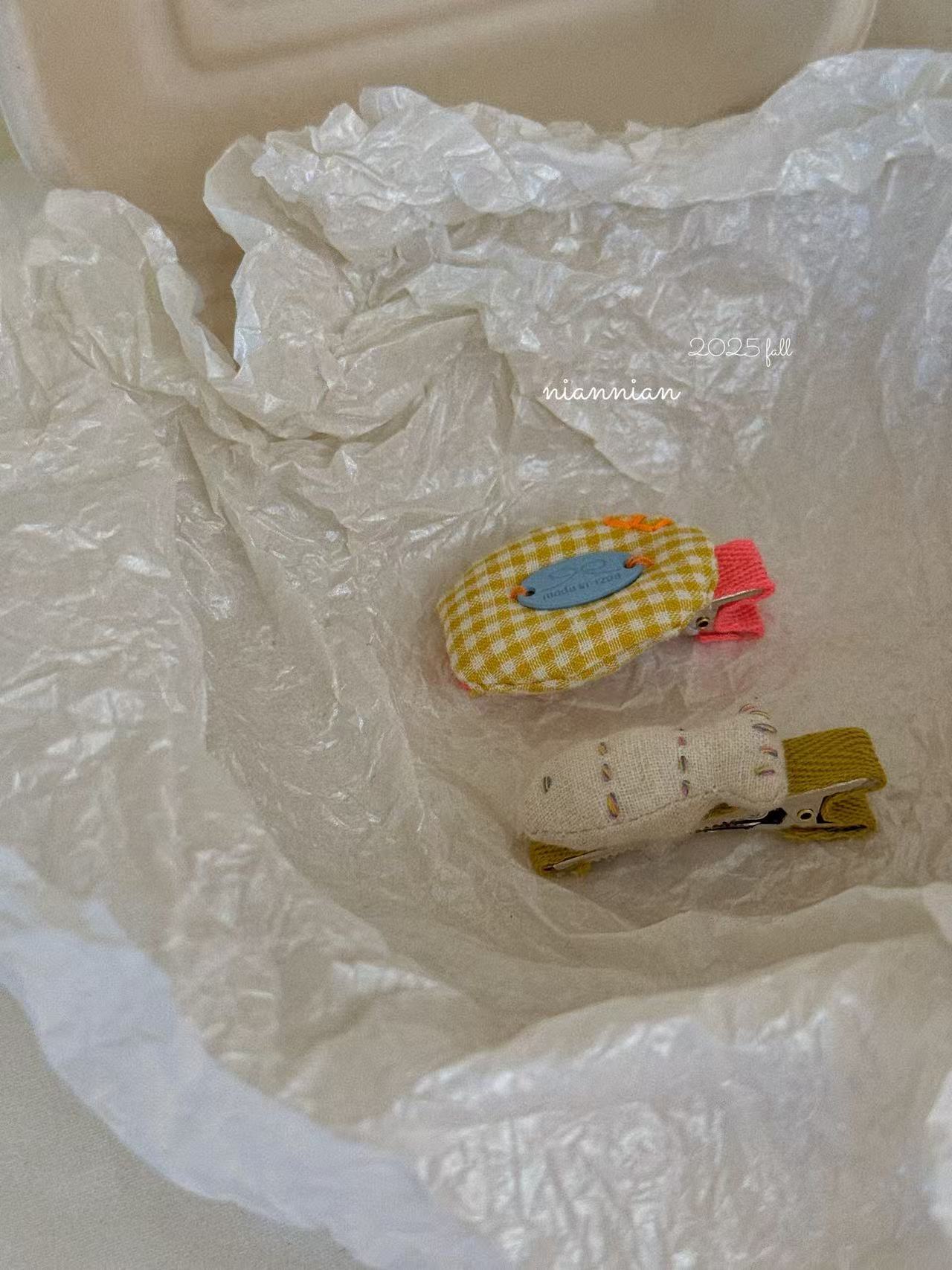 Korean-style checkered fabric children's hair clips, cute cartoon girl bangs fringed hair clips, spring and summer stylish hair accessories Specification image