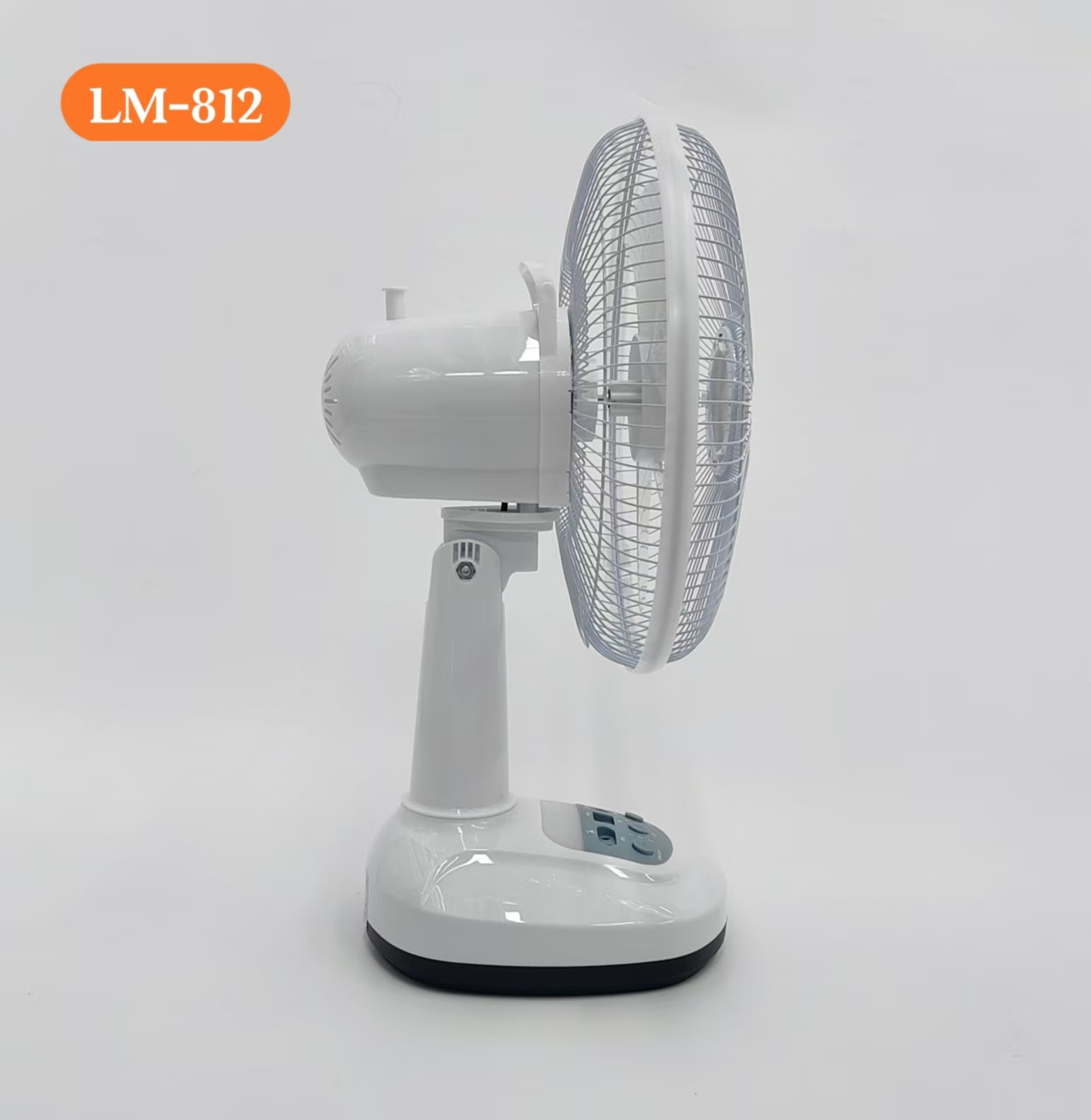 YOBOLIFE LM-812 太阳能风扇 家用电风扇 内置电池 应急风扇 非洲南美市场外贸热销风扇白底实物图