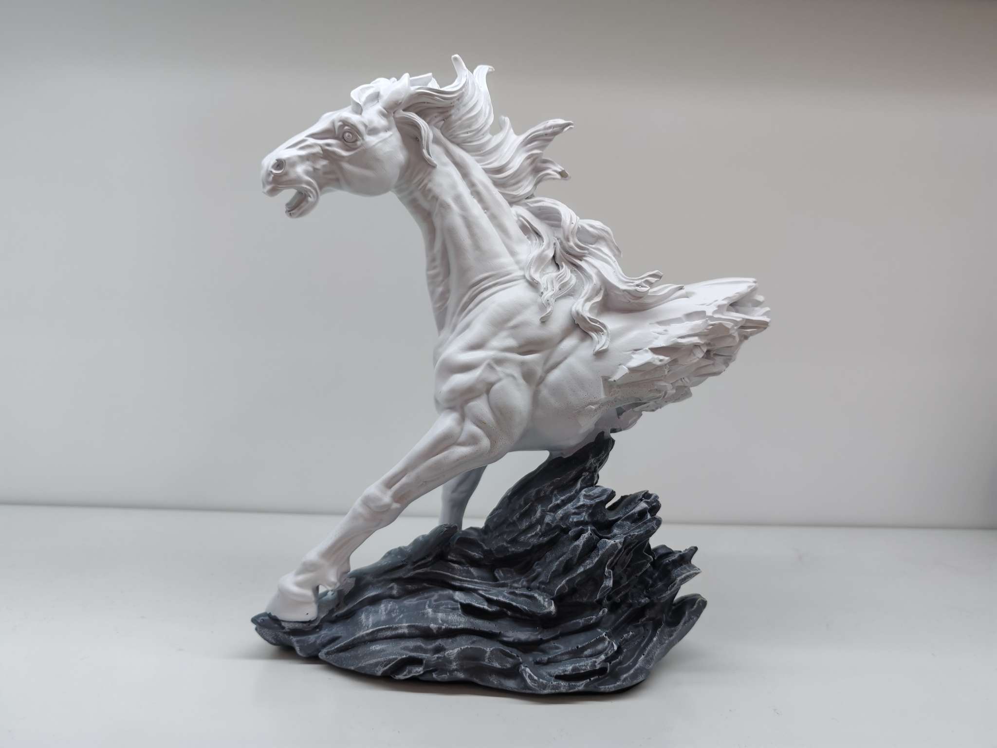 Resin handicrafts, ornaments, gifts, decorations, creative displays, and immediate success