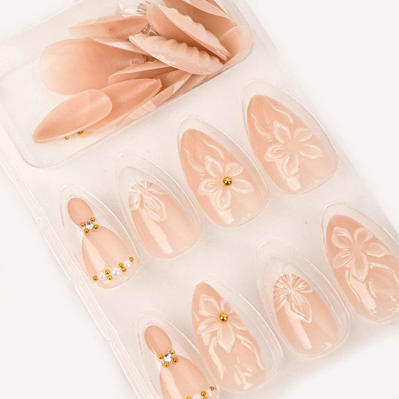 穿戴甲/美甲水钻/美甲/甲片/穿戴式美甲成品白底实物图