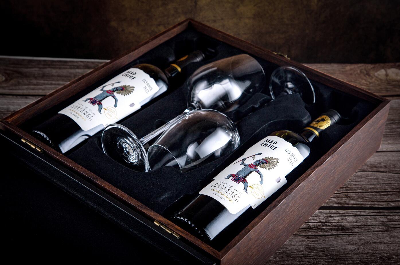 Free shipping! High-end gift box of imported Chilean Yanfude red wine (2 bottles of red wine + wine glasses + lacquered wooden box) pic 4