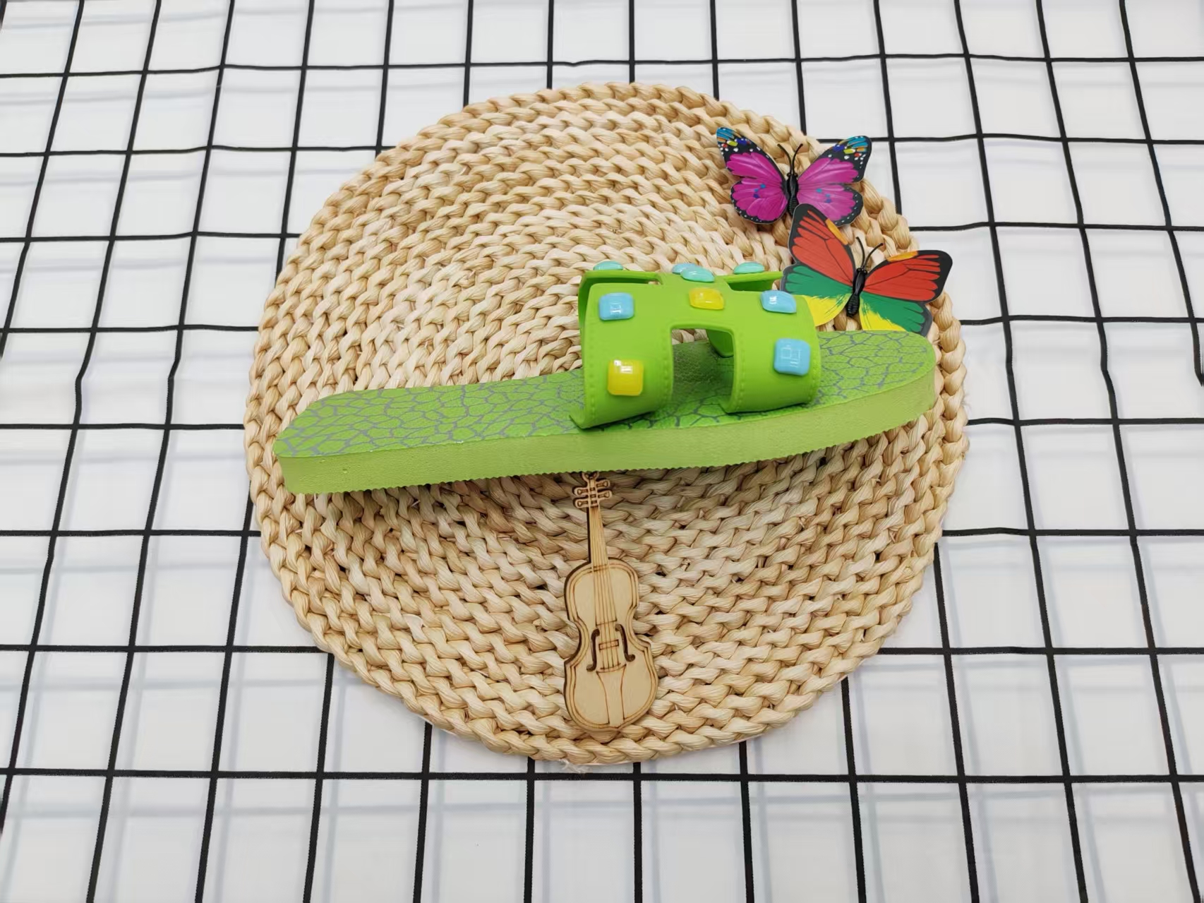 2025 Summer New fashion casual style Spring and summer flat-bottomed one-shoulder flip-flops Specification drawing