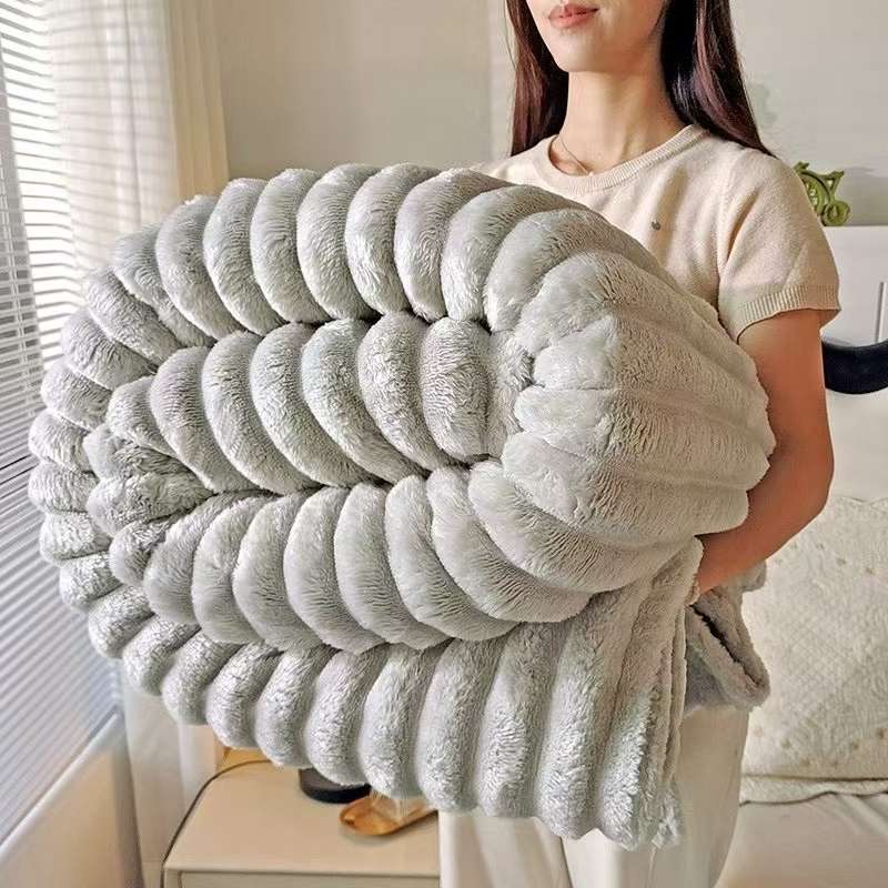 家纺法兰绒毯婴儿结婚圣诞航空被子库存多款柔软保暖厚实家用毯子详情图9