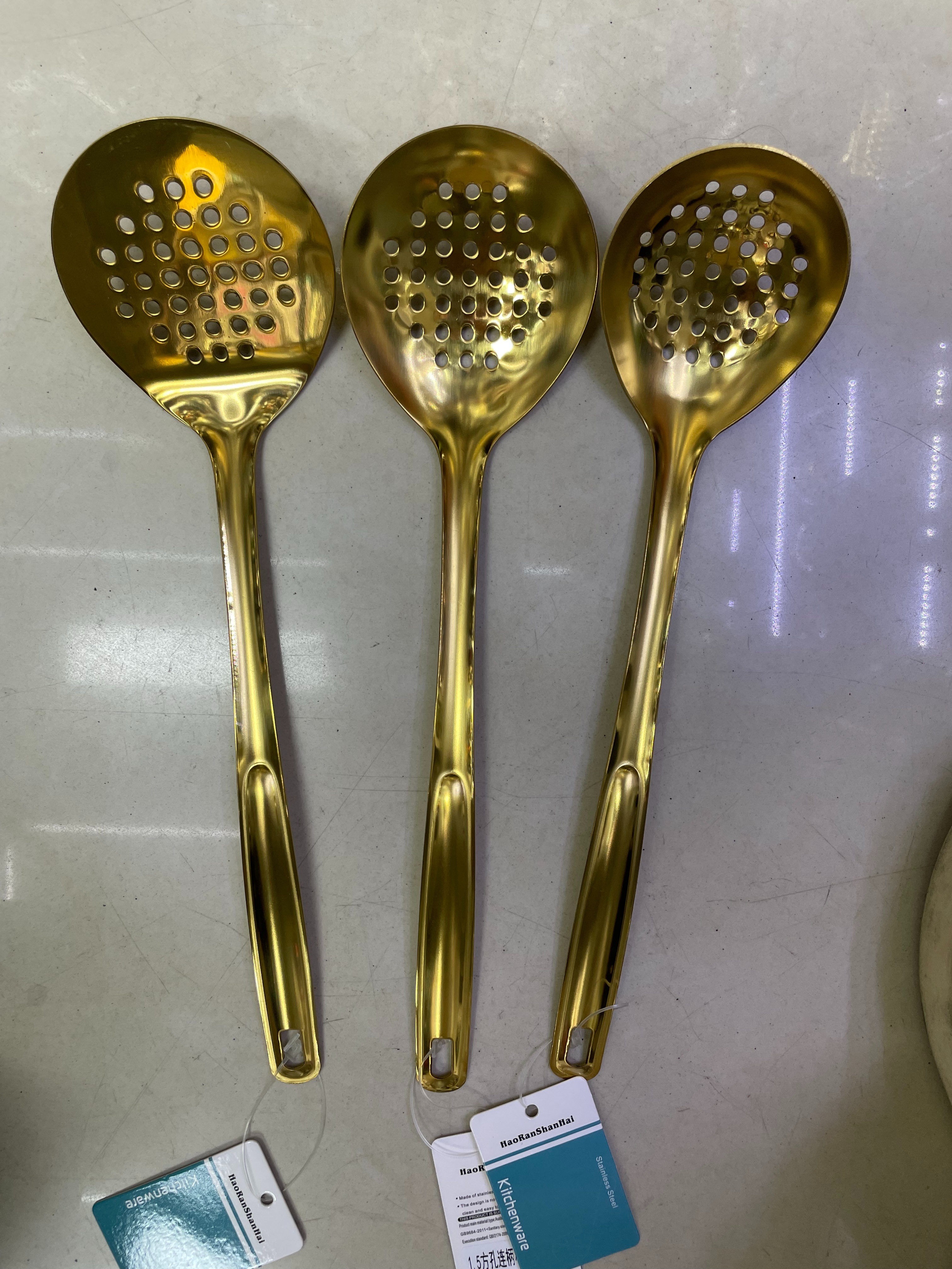 Stainless steel tableware