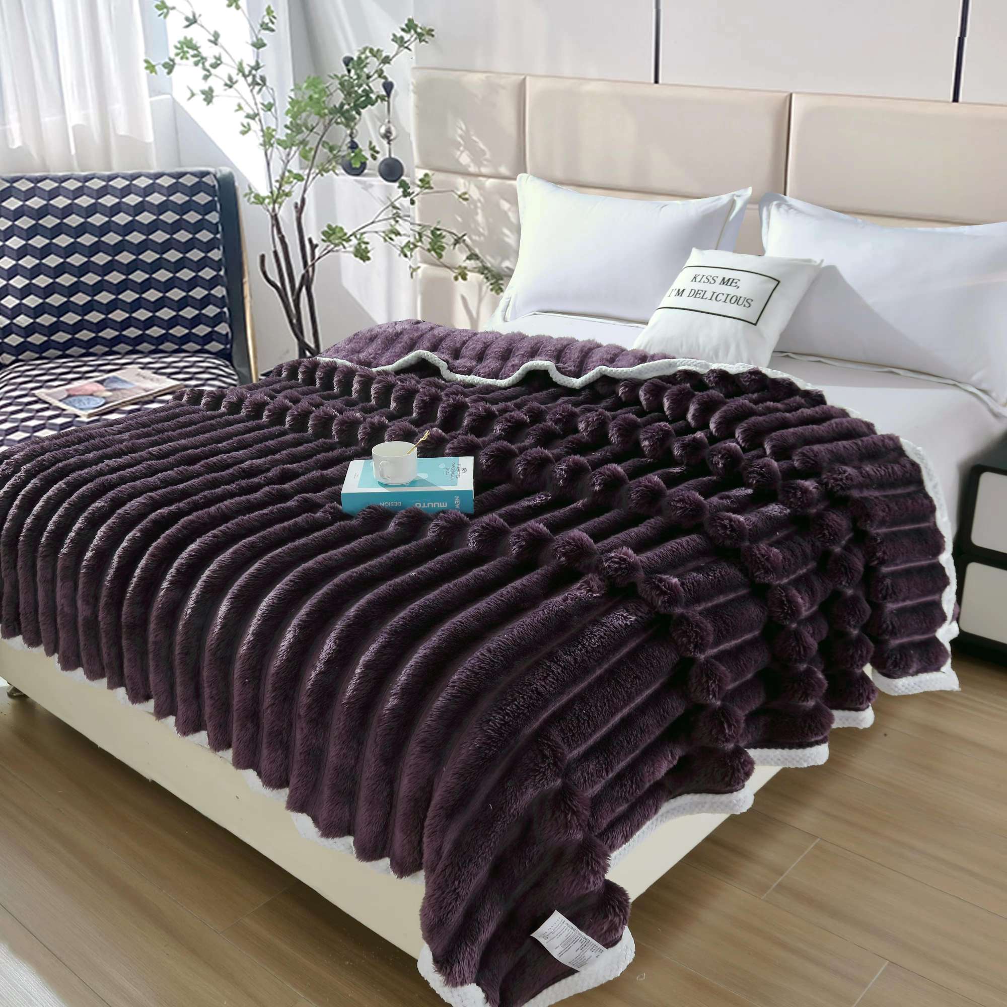 家纺法兰绒毯婴儿结婚圣诞航空被子库存多款柔软保暖厚实家用毯子详情图6