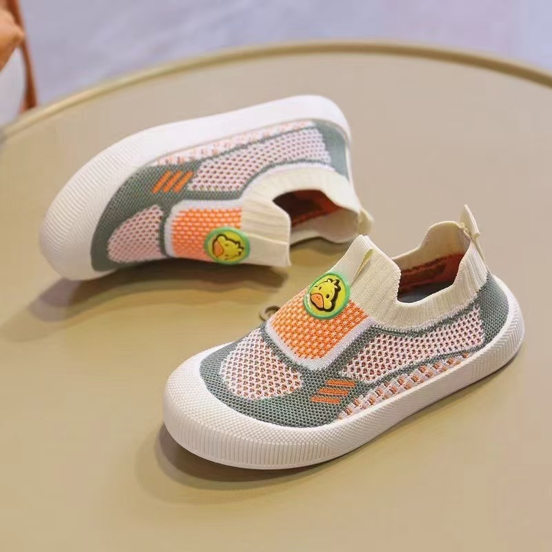 The Rainbow Duck children's shoes for Spring 2025 are ultra-thin, soft-soled, breathable and can be worn on one foot. The summer style of flying woven shoes for children Specification drawing