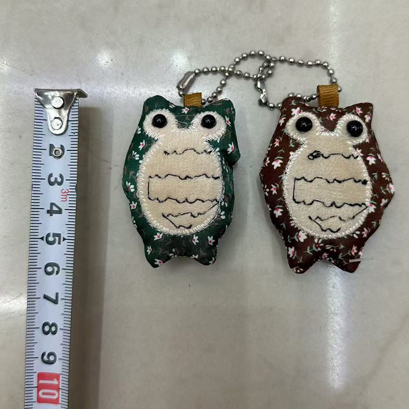 Owl Plush Toys, Embroidered Animal Personification Creative Dolls, Cartoon Peripheral Pendants, Plush Toy Pendants, Keychains, Cloth Puppet Pendants, Cute Decorative Gifts, Claw Machine Factory Direct Sales Application Scenario