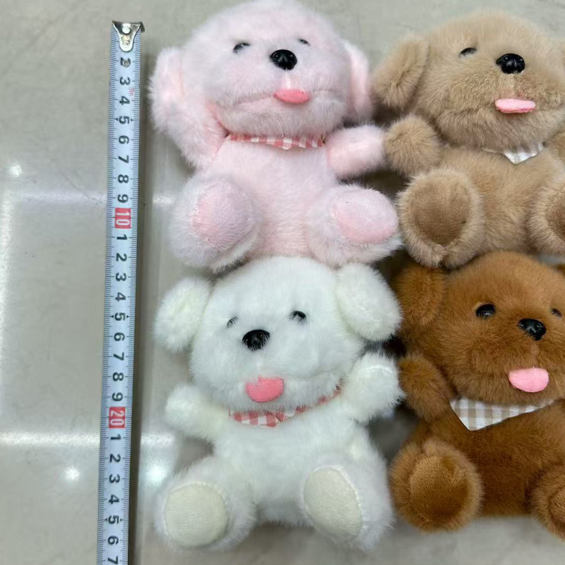 Check cloth scarf sitting pattern, plush animal dog anthropomorphic toy, creative doll, cartoon peripheral pendant, plush doll pendant, keychain, cloth doll pendant, cute decoration gift, claw machine factory direct sales Specification drawing
