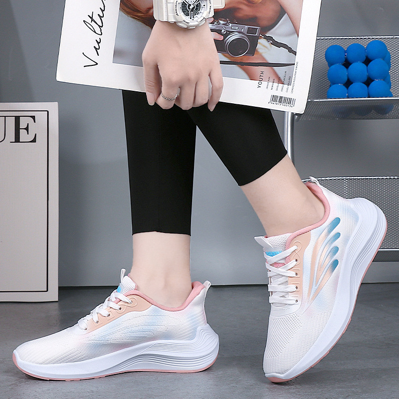 The new spring and summer 2023 running shoes for women are versatile, comfortable, with soft soles, light mesh, breathable and casual, featuring a shallow opening details Picture