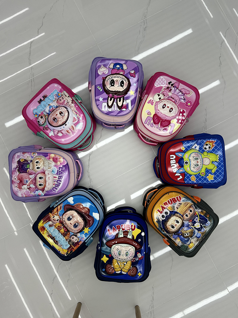 Factory wholesale large-capacity cartoon kindergarten schoolbags, primary school students' sports backpacks, children's backpacks, lightweight outdoor YLYN0004-2011 Application Scenario