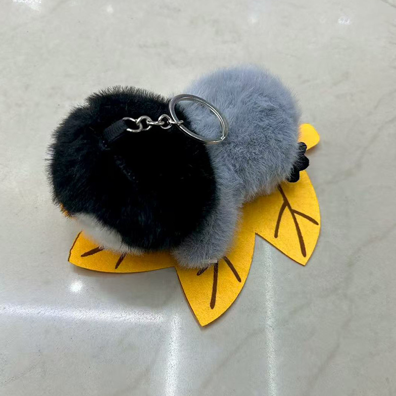 秋叶企鹅毛绒玩具文创纪念品动物企鹅创意玩偶卡通周边挂件毛绒公仔挂件钥匙扣布偶挂件可爱装饰礼物夹娃娃机厂家直销详情2