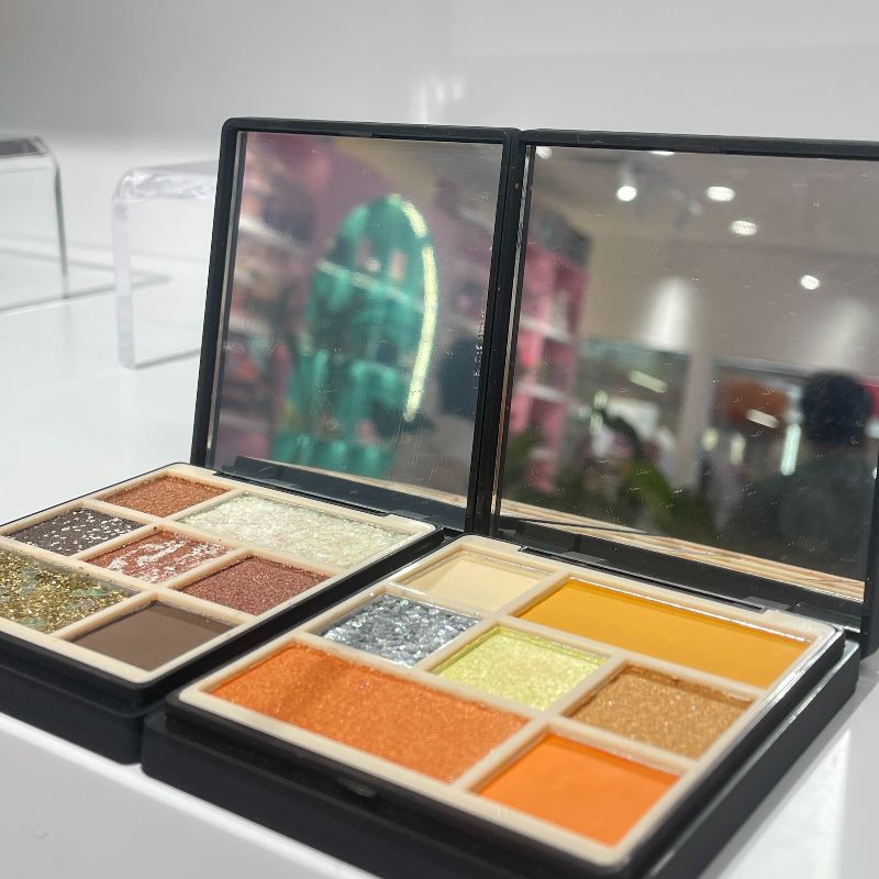 eyeshadow 7-color eyeshadow 7-color eyeshadow Two color schemes details Picture