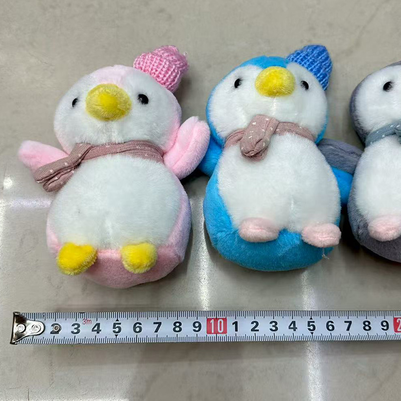 Cotton Hat-Wearing Penguin Cultural And Creative Souvenirs, Animal Penguin Creative Dolls, Cartoon Peripheral Pendants, Plush Toy Pendants, Keychains, Cloth Doll Pendants, Cute Decorative Gifts, Claw Machine Factory Direct Sales Application Scenario