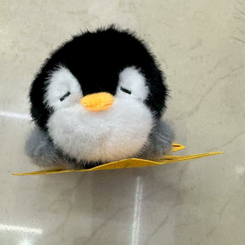 公仔挂件/毛绒玩具/布偶挂件/熊猫/娃娃机公仔产品图