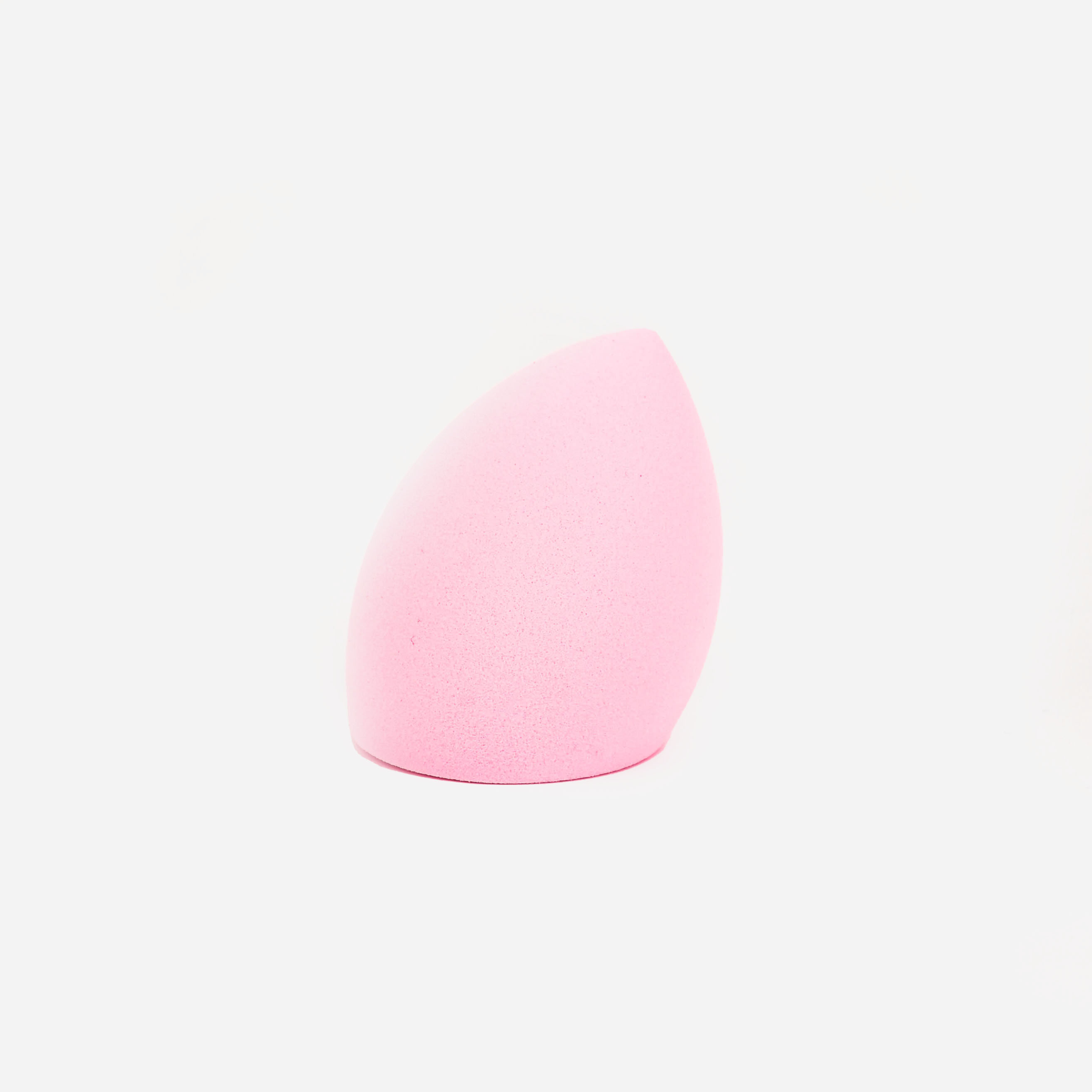 The sponge beauty egg is super soft and fine, and won't absorb powder. The dry and wet dual-purpose makeup tool, the water drop powder puff Item Picture
