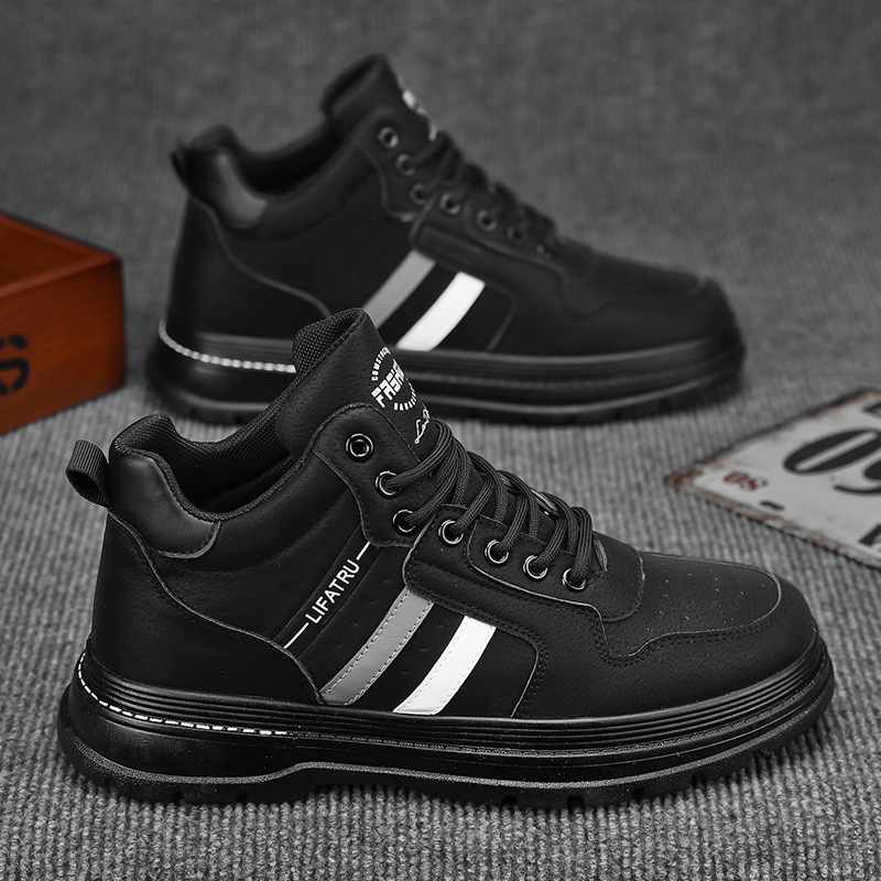 New men's shoes for autumn: High-efficiency workwear shoes for men, trendy and versatile, anti-slip sports and casual shoes for construction sites and work Application Scenario