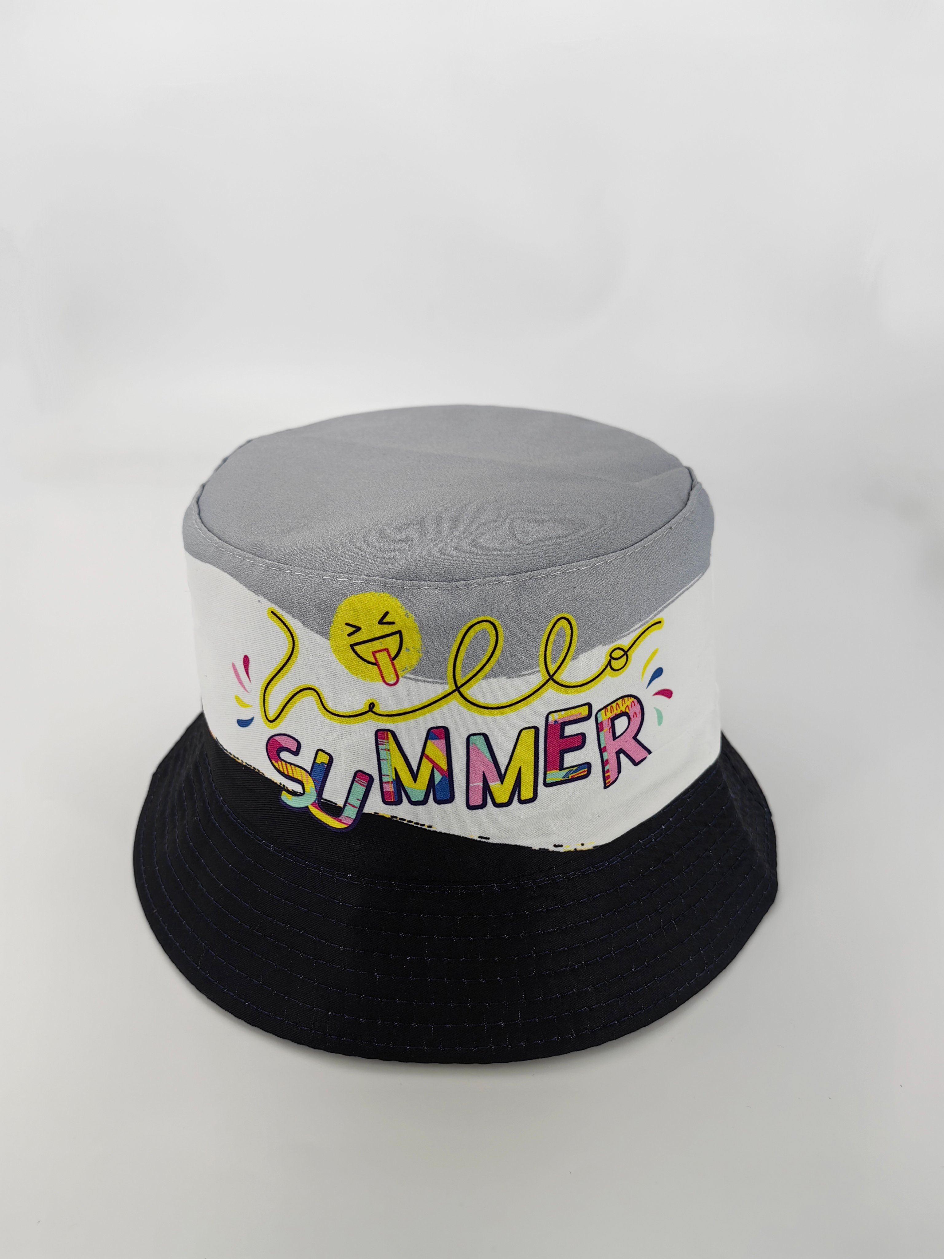 Spring and SUMMER new letter SUMMER, with a cheerful smile print, double-sided fisherman's hat, cute cartoon, versatile, outdoor sun protection and sun protection, foldable for easy carrying, unisply-style, both pier circumference, 54CM fisherman's hat Application Scenario