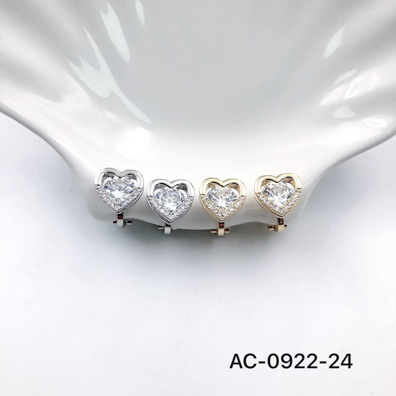Xuhui brand's simple zircon versatile ear clips, heart-shaped new ear clips without ear holes, of high quality Specification drawing