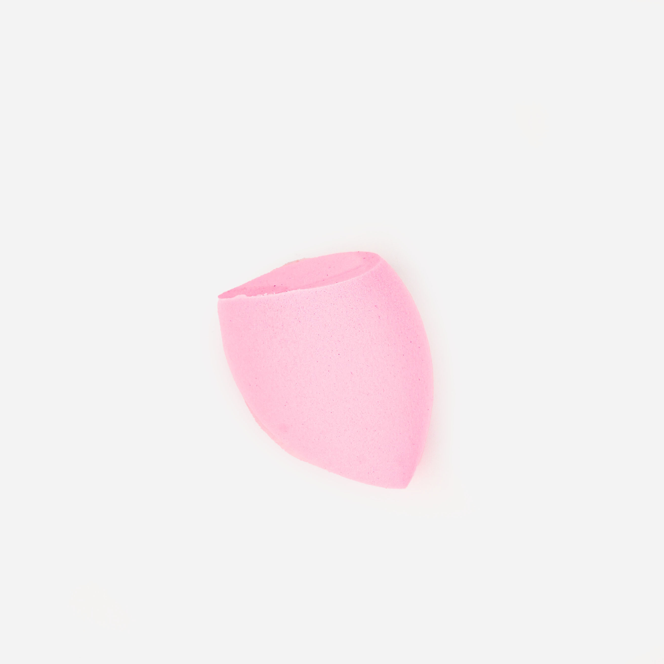 The sponge beauty egg is super soft and fine, and won't absorb powder. The dry and wet dual-purpose makeup tool, the water drop powder puff Application Scenario