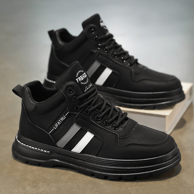 New men's shoes for autumn: High-efficiency workwear shoes for men, trendy and versatile, anti-slip sports and casual shoes for construction sites and work details Picture