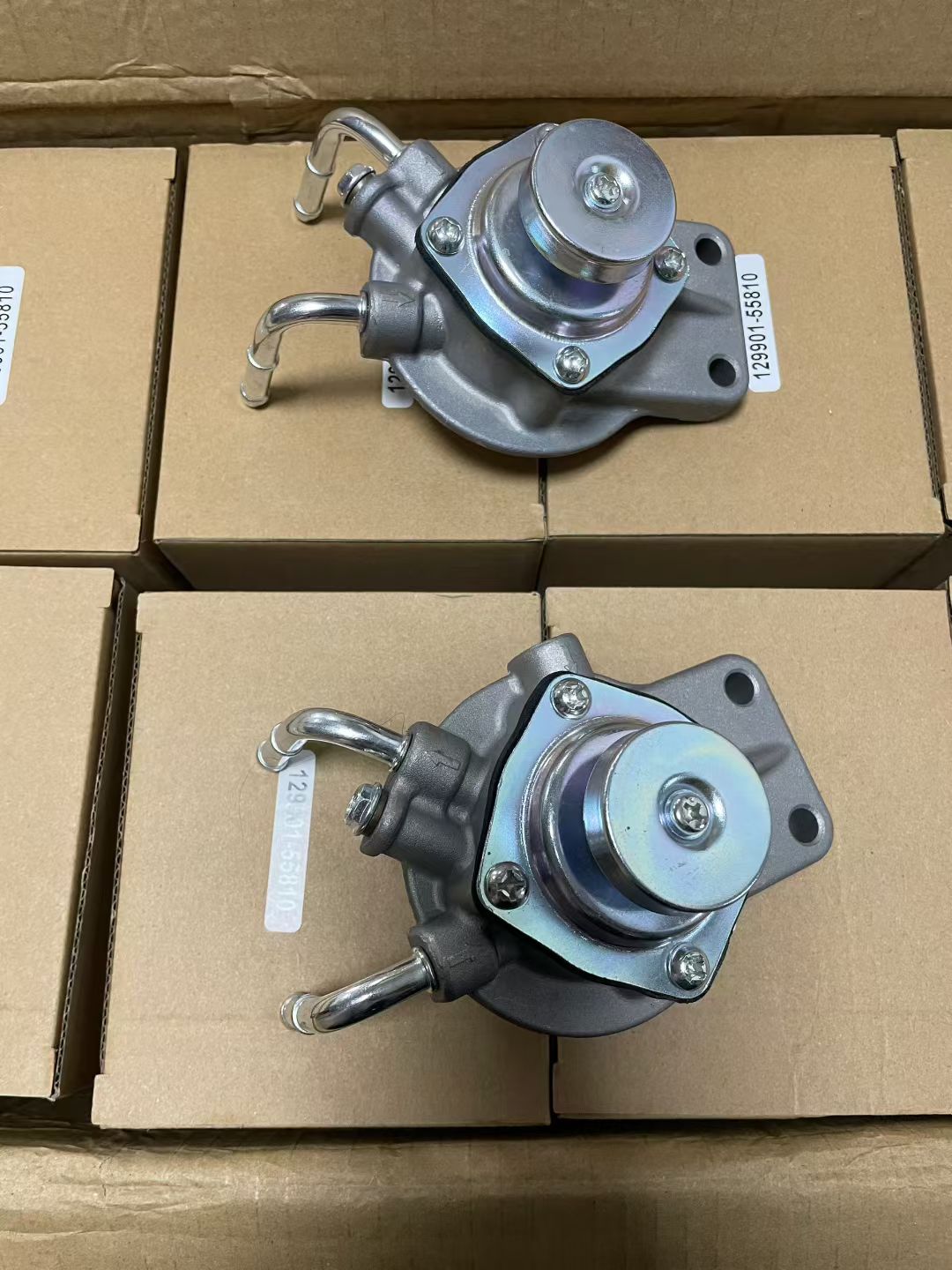 叉车配件适用于KOMATSU YANMAR小松洋马叉车发动机滤清器底座 129901-55810产品图