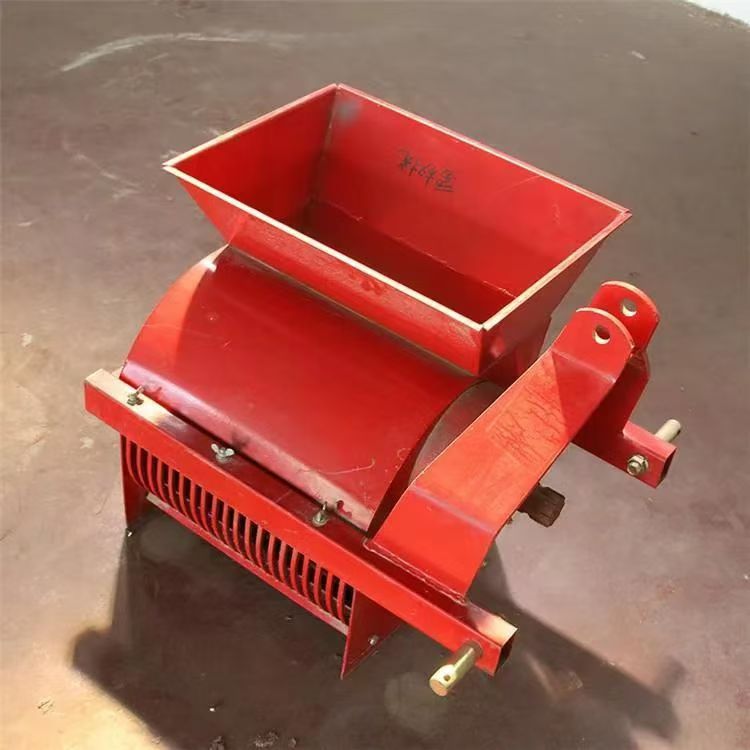 建筑垃圾粉碎制沙机锤头式破碎机拖拉机后传动多功能粉土机新履带抛撒粉土一体机拖拉机后悬挂式多功能64型粉土机详情图4