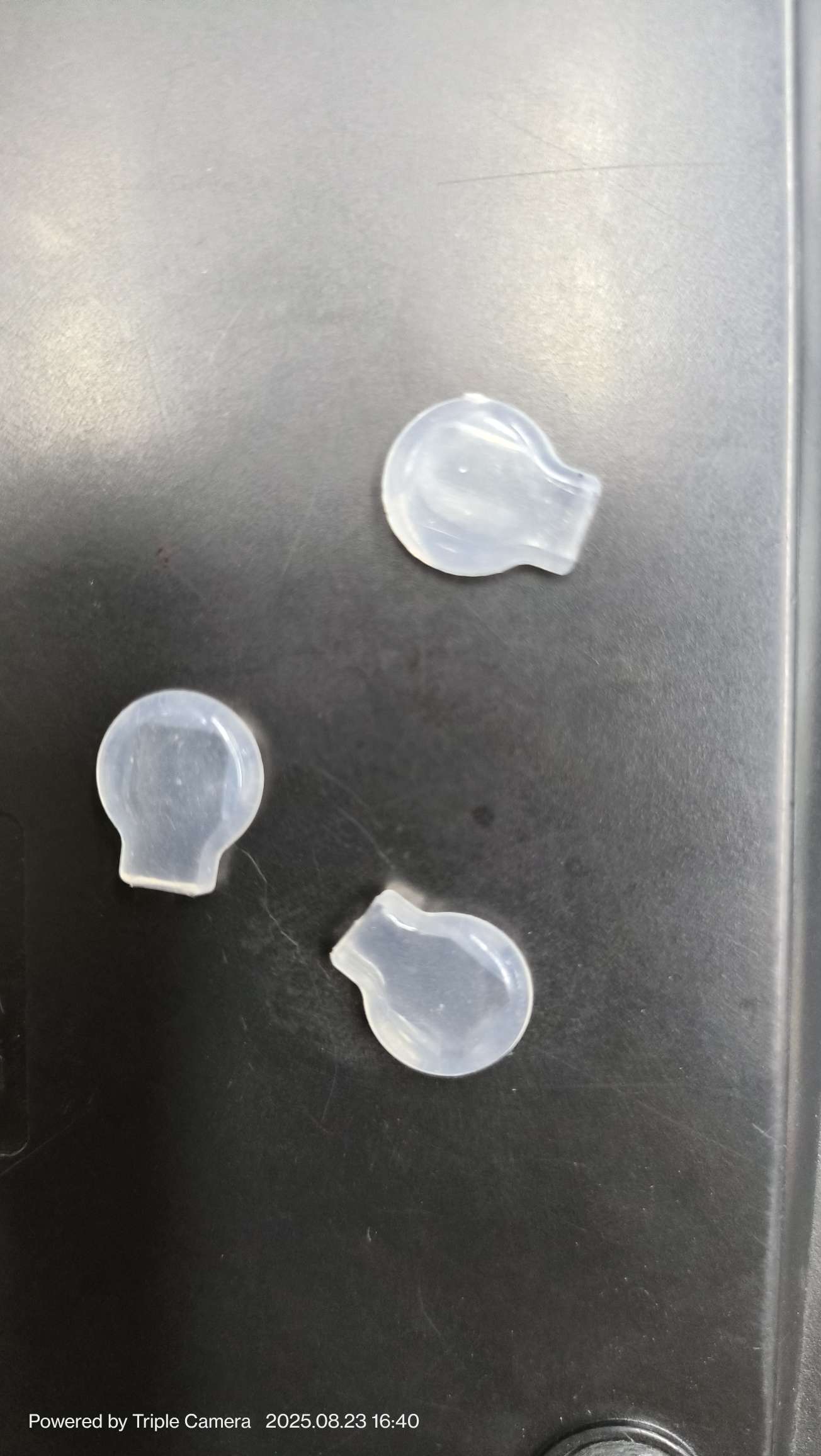 The triangular ear jacket is made of silicone material Application Scenario