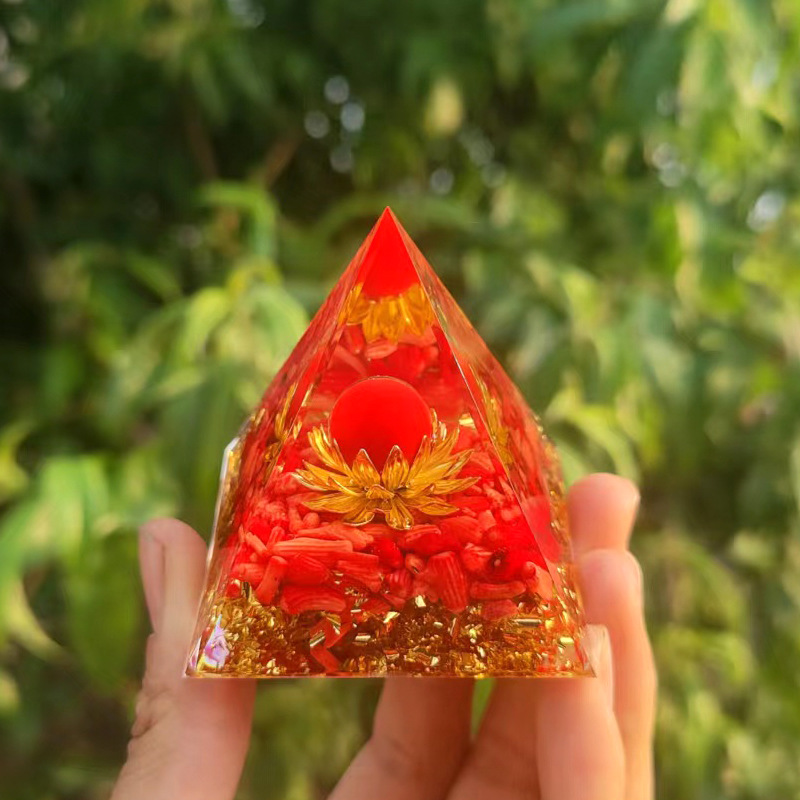 Cross-border foreign trade best-selling crystal balls, pyramid crystal crushed stone resin, home desktop handcrafted ornaments pic 3