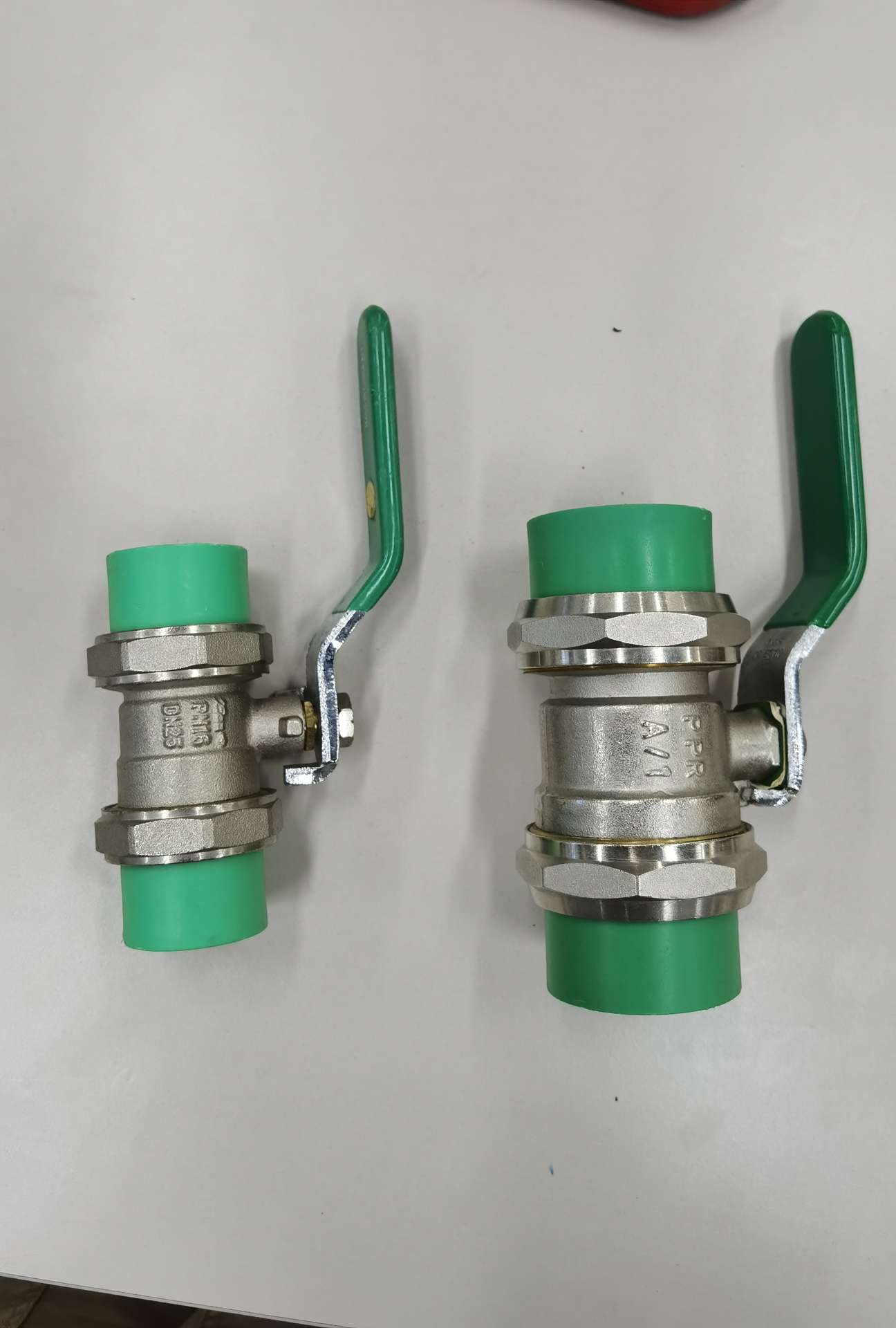 Home decoration building materials, plumbing hardware, mixing valves, hot and cold regulating valves, bathroom accessories, durable and multi-functional household water control valves, ppr ball valves Specification image
